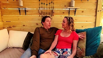 Amadoras Dusty e Peppermint lambem macio na webcam