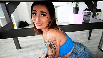 Я бы трахал падчерицу с большими сиськами тысячу раз