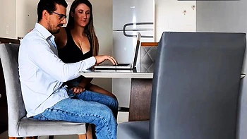 Позвал друга-ботаника посчитать счёты и трахнул