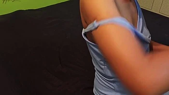 Peituda indiana fodida com pau preto enorme