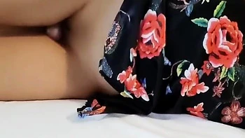 Jeune asiatique 18 ans laisse homme mûr aller chez belle-mère