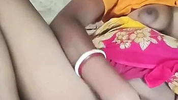 Asian Housewife Self Satisfaction With Big Bottle.asian Women Fucking Her Big Pusssy Hole With Bottle