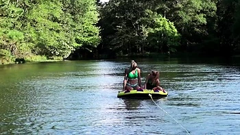 Jenny Blighe lesbisches Amateur Outdoor-Sex