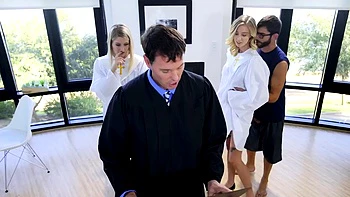 Haley Reed pécheresse adore la baise dure en cachette