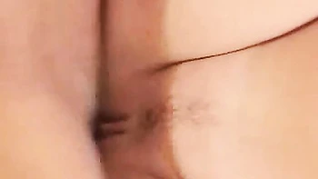 Maman baisée salement en cul anal de cuckold swingers