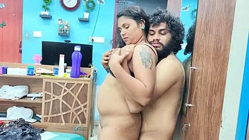 Hermano de leche indio lame y coge el culo de su sexy hermanastra parte 3