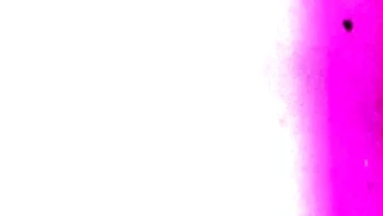 Pequena asiática gostosa masturba seus peitos pequenos