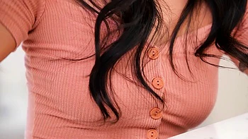 Lulu Chu gibt einen Blowjob, alle an der Schule kennen sie