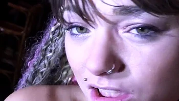 Deutsche Hausfrau Mila Milan wird hart gefickt mit großen Naturtitten und Arschlecken