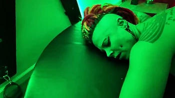 Follada dura a cuatro patas y nalgadas en pareja amateur