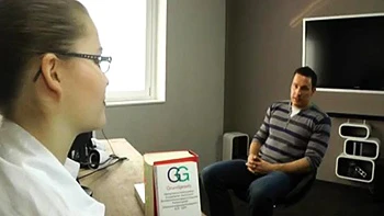 Asiatique suce et chevauche comme une salope