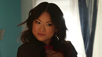 Nathan Bronson baise Lulu Chu en levrette hardcore