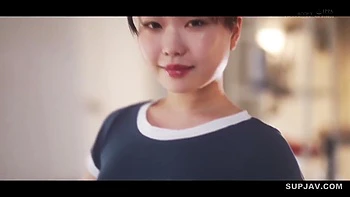 Японская брюнетка подросток, без цензуры, с кремпай