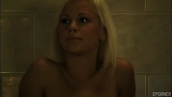 Lola Myluv striptease e foda na massagem