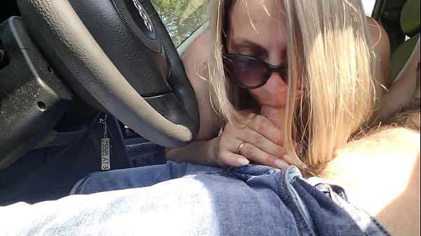 I take out my big erection cock in a car near beach area, this unknown girl is shocked !!! She want take my cock
