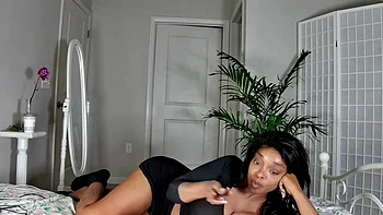 Ebony con culo grande follada duro