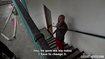 4 Upl: mamada amateur a milf con gran culo