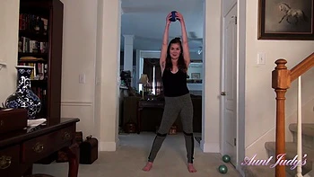 Isabella se fode na aula de yoga