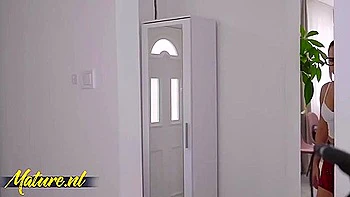 Irina Cage - Bubbly At Gilf Video