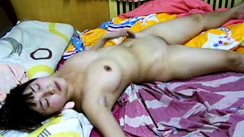 Любительский тройничок Saohuo: позы наездница и раком