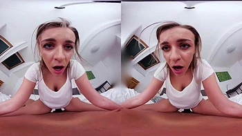 Paar fickt in VR: Blasen, Doggy und Cowgirl