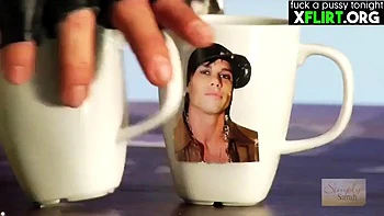 Milf tetona Lisa Ann chupando y follando a lo vaquera