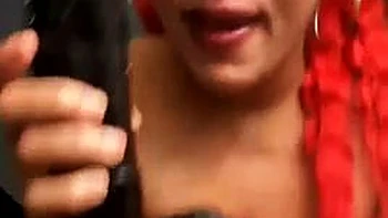 Азиатка-латина дилдо и трахается сзади и наездницей