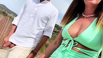 Ава Мур делает минет и мастурбирует на улице — влог