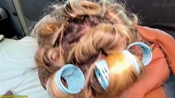 Худая татуированная бабка Сабрина жестко трахается в жопу с черным членом в фургоне