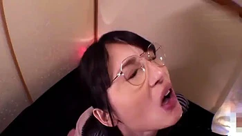 Mamada amateur asiática