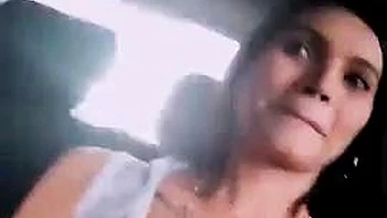 Исaмар с огромными сиськами трахается на публике