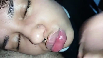 Hanjob Facial With Cum Facial On This 18 Year Old Angel