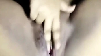Desi Girl Fingering Pussy