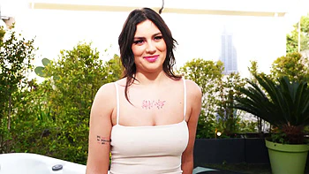 Laury, milf francesa safada em lingerie lésbica