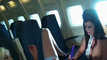 Cougars Linsey e Puma Swede fodem como lésbicas