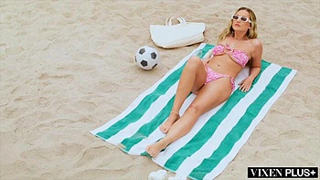 Loira milf Blake Blossom fode profundo e cavalga