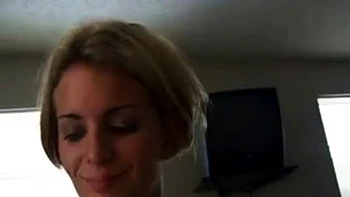 Zorra infiel traga y se folla en perrito y misionero