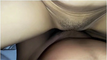 Жаждущая девушка жестко трахнута: анал, двойное проникновение, кремпай, писсинг