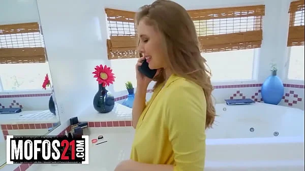 Horny Lena Paul In Anal Fuck - MOFOS21