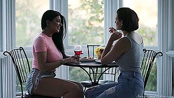 Lesbian Milf Penny Barber Sucks and Fucks Big Ass