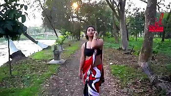 BBW Babe Solo with Armpit Fetish