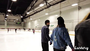 Squeaky Babe Gets Fucked & Licked Standing