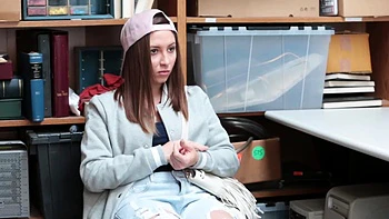 Amateur Babe Sucks and Fucks Tommy’s Big Cock