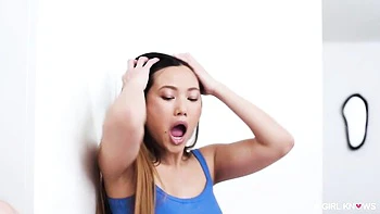 Amirah Adara and May Thai toy fuck and lick