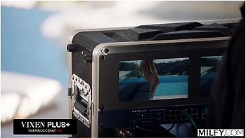 Blonde MILF Melissa Fucked by Two Huge BBCs