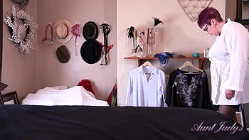 POV : Your Curvy Wife Layla Wants Your Help Picking An Outfit