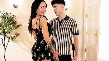 A young man gives a passionate cunnilingus for a busty brunette Izi Blu