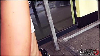 Public Sex: In The Middle Of The City With Hot Teen 18+ Babe