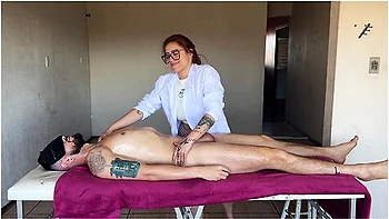 The Massage She Couldnt Control