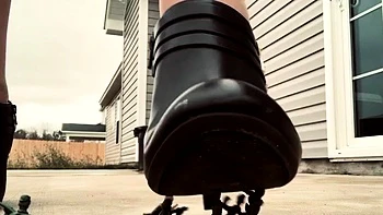 Dreaxoxo - Giantess Defeats Army FemDom